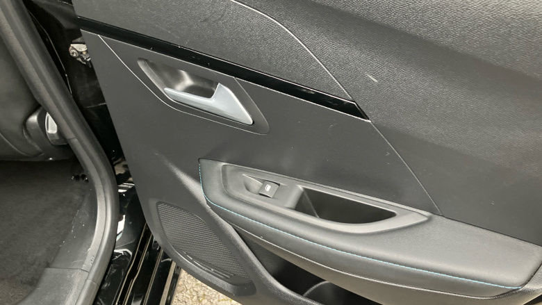 Peugeot 208 1.2 PureTech 100 Allure Premium 5dr Petrol Hatchback